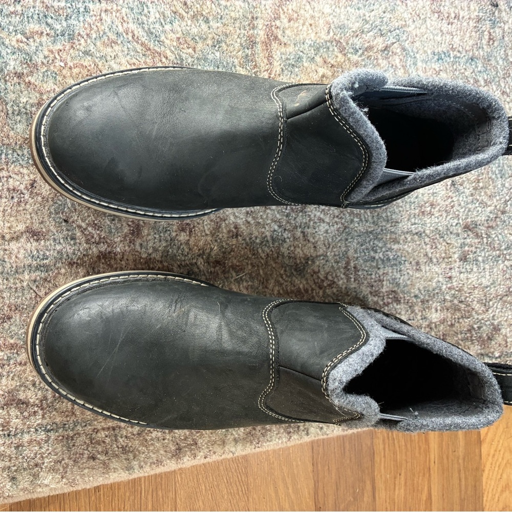 LL Bean Women's Stonington Chelsea Boots, Suede - Picture 5 of 9